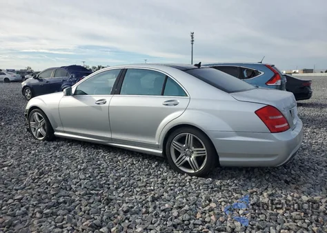 2013 Mercedes-Benz S 550 4Matic z USA, uszkodzony, nr VIN WDDNG9EB9DA518985